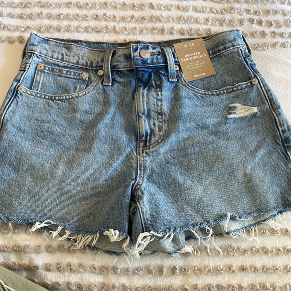 Madewell relaxed denim shorts - Picture 3 of 10